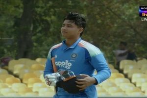वैभव सूर्यवंशी वनडे में लगातार तीसरी बार नाकाम, श्रीलंका के सामने सिर्फ 21 रन बनाकर कैसे हुए OUT? VIDEO वायरल SportsTak Hindi