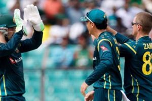 ऑस्ट्रेलिया ने बांग्लादेश को पहले T20 में 4 विकेट से दी मात, 'भारतीय खिलाड़ी' ने डेब्यू और खेल से रचा इतिहास SportsTak Hindi