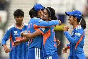 INDvsNED: शेफाली-मांधना के जादुई खेल से टीम इंडिया की दूसरी जीत, नेदरलैंड्स को 95 रन से पीटा SportsTak Hindi