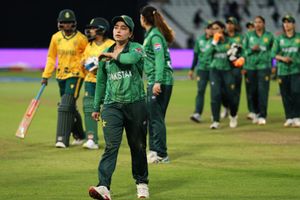 Women T20 World Cup: फातिमा सना के ऑलराउंड खेल पर फिरा पानी, साउथ अफ्रीका ने 2 विकेट से पाकिस्तान को दी पटखनी SportsTak Hindi