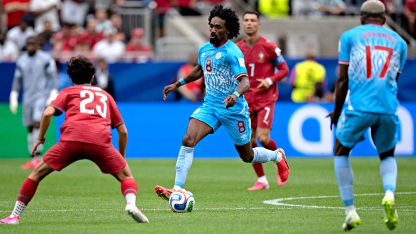 भारत नहीं, इन 4 भारतीयों का FIFA World Cup में कमाल, पुर्तगाल, तुर्किए और स्विट्जरलैंड का बिगाड़ा खेल भारतीय मूल के सेम्युअल मोटोसामी फीफा वर्ल्ड कप में कांगो की ओर से खेल रहे हैं. (Photo: Getty)