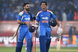 IND vs AFG : शतक जड़ने के बाद क्या जायसवाल फिर हो जाएंगे वनडे टीम से बाहर? गिल ने कहा - विराट भैया जब... SportsTak Hindi