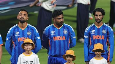 Varun Chakaravarthy,