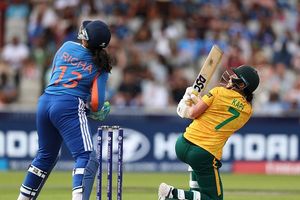 T20 WC 2026 : मारिजान के कहर के आगे बेबस नजर आई महिला टीम इंडिया, साउथ अफ्रीका ने 6 विकेट से दर्ज की आसान जीत SportsTak Hindi