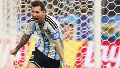 लियोनेल मेसी बने FIFA वर्ल्ड कप इतिहास में सबसे ज्यादा गोल दागने वाले फुटबॉलर, ऑस्ट्रिया खिलाफ पेनल्टी से चूकने के बाद किए दो गोल SportsTak Hindi