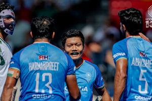 इंग्लैंड में हॉकी टीम इंडिया का जीत से आगाज, पाकिस्तान को रोमांचक मुकाबले में 4-3 से दी मात SportsTak Hindi