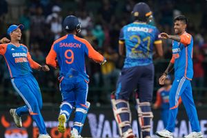 INDvsSL: श्रीलंका में T20I सीरीज नहीं खेलेगी टीम इंडिया, BCCI ने इस वजह से किया मना SportsTak Hindi
