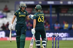 INDvsAUS: भारत का दिल टूटा, ऑस्ट्रेलिया से हारकर महिला टी20 वर्ल्ड कप से बाहर, 6 विकेट से मिली हार SportsTak Hindi