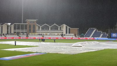IND vs ENG : पहले T20I में बारिश, कितने बजे से कटेंगे ओवर्स और 5 ओवर का मैच कब शुरू होगा, इंग्लैंड को कितने का मिलेगा टारगेट, जानें सब कुछ CHESTER-LE-STREET, ENGLAND
