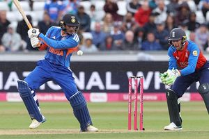 IND vs ENG : भारत और इंग्लैंड के बीच पहला T20I बारिश के चलते रद्द, अभिषेक-अय्यर की फिफ्टी पानी में गई SportsTak Hindi