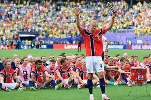 FIFA World Cup 2026: हालैंड के दो गोल के दम पर पर ऐतिहासिक क्वार्टर फाइनल में पहुंचा नॉर्वे, नेमार की ब्राजील का टूटा सपना SportsTak Hindi