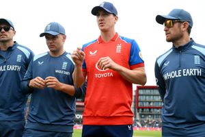 INDvsENG: इंग्लैंड ने तीसरे T20I के लिए 24 घंटे पहले घोषित की प्लेइंग इलेवन, इन चेहरों को चुना SportsTak Hindi