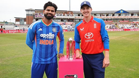 harry-brook-r-and-shreyas-iyer-l-040850537-16x9.jpg