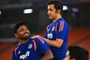 संजू सैमसन का क्या T20I करियर खत्म हो गया है? गौतम गंभीर ने इंग्लैंड के हाथों 125 रन की हार के बाद सेलेक्शन के फैसले पर तोड़ी चुप्पी SportsTak Hindi