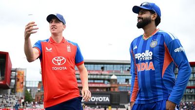 IND vs ENG, 4th T20I: पिच रिपोर्ट, वेदर अपडेट, हेड टू हेड रिकॉर्ड, प्लेइंग XI और लाइव स्ट्रीमिंग की डिटेल्स यहां जानें SportsTak Hindi