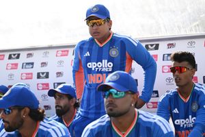 INDvsENG: टीम इंडिया के दो खिलाड़ी चोटिल, टी20 सीरीज से बाहर, इन्हें किया गया शामिल SportsTak Hindi
