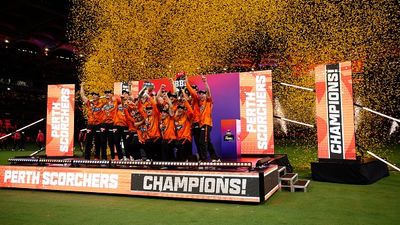 बड़ी खबर: चेन्नई में खेला जाएगा BBL का ओपनिंग मैच, डिफेंडिंग चैंपियन के सामने होगी इस टीम की चुनौती SportsTak Hindi