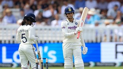 IND vs ENG : लॉर्ड्स के पहले टेस्ट में शतक से चूकीं स्मृति मांधना, भारत ने इंग्लैंड पर कसा शिकंजा India's Smriti Mandhana
