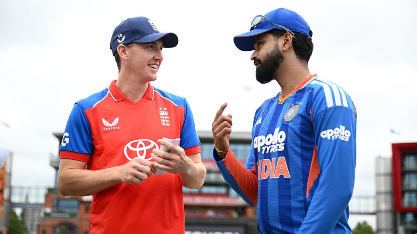भारत-इंग्लैंड T20I में इस अनोखी वजह से देरी, टीम इंडिया नहीं पहुंच सकी स्टेडियम श्रेयस अय्यर और हैरी ब्रूक. (Photo: Getty)