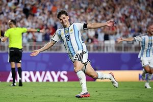 FIFA WC : मेसी नहीं अल्वारेज़ के जादू से सेमीफाइनल पहुंची अर्जेंटीना, 72 साल बाद क्वार्टर फाइनल खेलने वाली स्विट्जरलैंड लौटी घर SportsTak Hindi