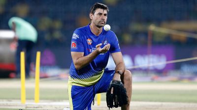 स्टीफन फ्लेमिंग को 5 IPL ट्रॉफी जिताने के बाद भी किन कारणों से गंवानी पड़ी CSK की कुर्सी SportsTak Hindi