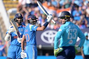 IND vs ENG 1st ODI: शुभमन गिल- अक्षर पटेल के आगे इंग्लैंड ने टेके घुटने, भारत ने छह विकेट से जीता पहला वनडे मैच SportsTak Hindi