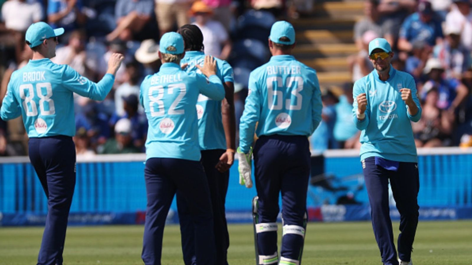 INDvsENG: रूट 99 पर अटके मगर इंग्लैंड को सीरीज में दिलाई बराबरी, टीम इंडिया को 4 विकेट से मिली मात इंग्लैंड क्रिकेट टीम. (Photo: Getty)