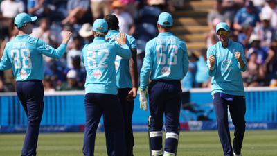 INDvsENG: रूट 99 पर अटके मगर इंग्लैंड को सीरीज में दिलाई बराबरी, टीम इंडिया को 4 विकेट से मिली मात SportsTak Hindi