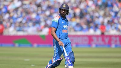 रोहित शर्मा का क्या इंग्लैंड दौरे पर खत्म हो जाएगा करियर? टीम इंडिया के बैटिंग कोच ने दी अपडेट India's Rohit Sharma
