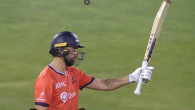 CSK बैटर के शतक से भी नहीं जीती टीम, स्टीव स्मिथ वाली वाशिंगटन ने 6 गेंद 22 रन की बाजी जीतकर फाइनल में रखा कदम Matthew Short after scoring a century