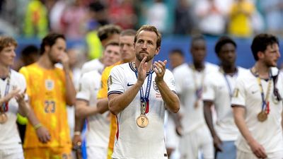 FIFA WC : इंग्लैंड ने 6 गोल से जीती 17 करोड़ की बाजी, फ्रांस को हराने से जानिए कितनी रकम टीम को मिली ? Harry Kane #9 of England