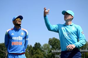 IND vs ENG : बुमराह सहित ये 3 खिलाड़ी बाहर, शुभमन गिल वाली टीम इंडिया की जानें Playing XI SportsTak Hindi