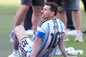FIFA WC: मेसी का सपना टूटा, गोल्डन बूट ले उड़ा ये स्टार! जानें 1930 से अभी तक कौन-कौन जीत ये खिताब SportsTak Hindi