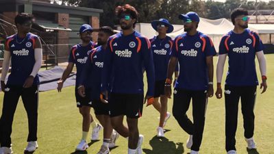 INDvsZIM: टीम इंडिया के लिए जिम्बाब्वे में कौन करेगा डेब्यू, इन खिलाड़ियों में है मुकाबला SportsTak Hindi