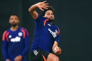 कुलदीप यादव टीम इंडिया में अनदेखी के बीच अब इंग्लैंड में खेलेंगे, रूट-ब्रूक की टीम का बने हिस्सा SportsTak Hindi