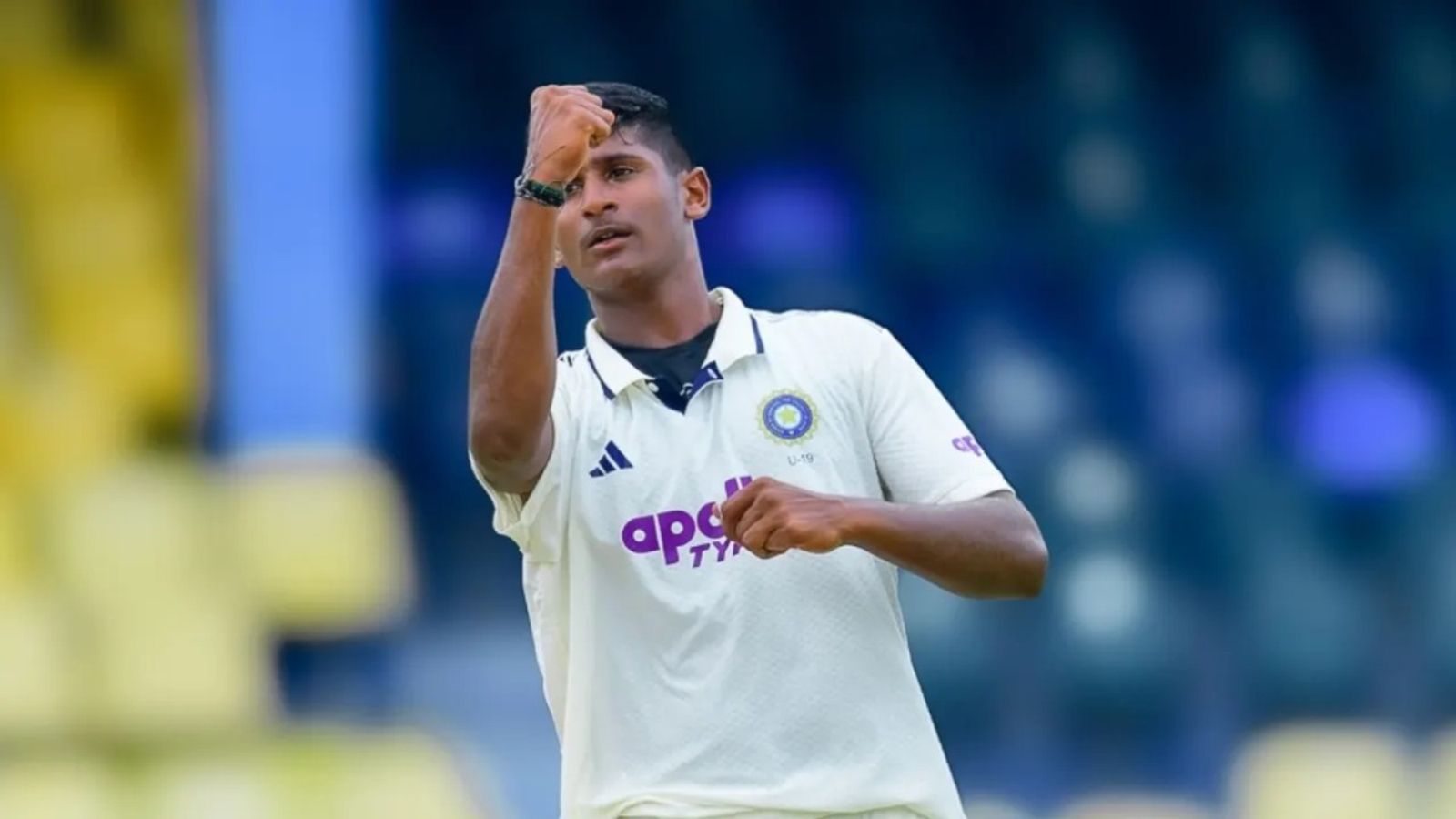 INDvsSL: टीम इंडिया जीत से 6 विकेट दूर, लक्ष्य ने फिर उड़ाया शतक, 472 के चेज में श्रीलंकाई बैटर फिर फेल भारतीय अंडर 19 टीम के गेंदबाज चिगुरुपति वेंकट.