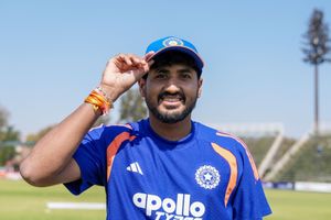 3 साल पहले गंभीर से मिला था गुरु मंत्र, अब टीम इंडिया में डेब्यू...जानें कौन हैं यश ठाकुर? SportsTak Hindi