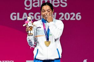 मीराबाई चानू ने गोल्ड जीतने के लिए तीन दिनों तक छोड़ा खाना-पानी, CWG 2026 में खिताबी हैट्रिक लगाने के बाद वजह का किया खुलासा SportsTak Hindi