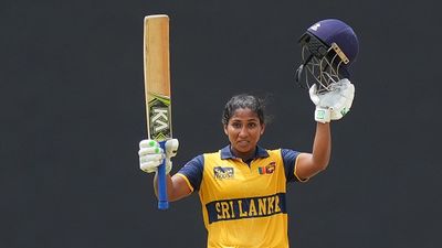 SL vs PAK : श्रीलंका की दुलानी ने शतक से रचा इतिहास, पाकिस्तान को T20I मैच में मिली छह विकेट से बुरी हार Imesha Dulani of Sri Lanka