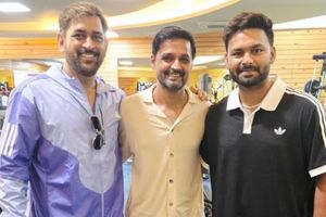 ऋषभ पंत की श्रीलंका दौरे से पहले स्पेशल तैयारी, एमएस धोनी के साथ रांची में की ट्रेनिंग SportsTak Hindi