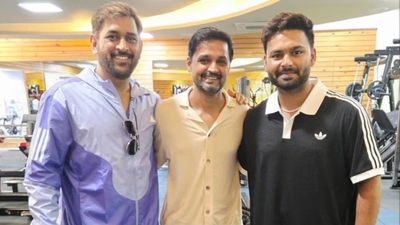 ऋषभ पंत की श्रीलंका दौरे से पहले स्पेशल तैयारी, एमएस धोनी के साथ रांची में की ट्रेनिंग SportsTak Hindi