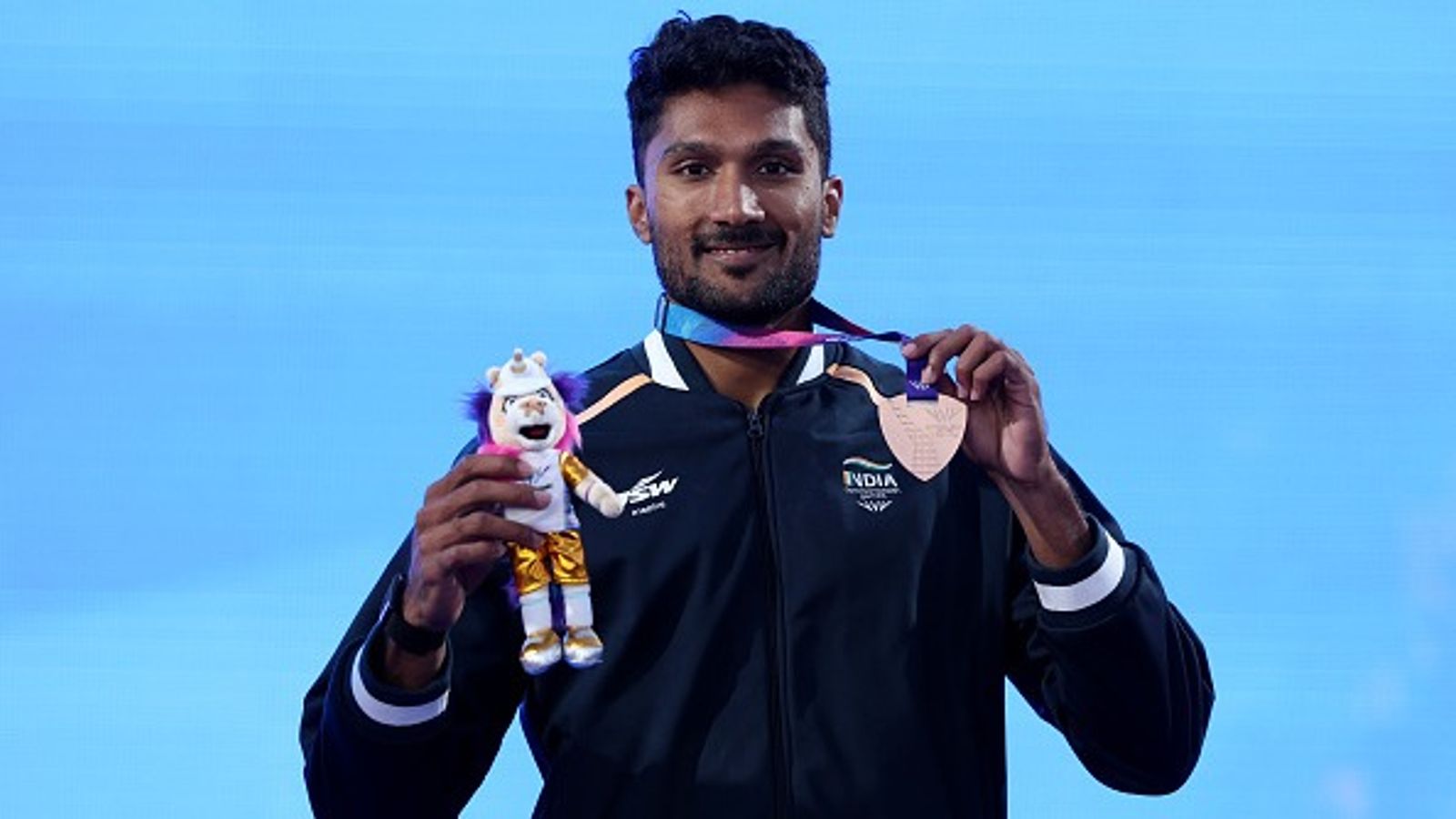 CWG 2026: चोट के कारण घुटनों के बल बैठ फूट-फूटकर रोए, फिर चार दिन बाद तेजस्विन शंकर ने इस खिलाड़ी की मदद से जीता ऐतिहासिक मेडल तेजस्विन शंकर ने डेकाथलॉन में ब्रॉन्ज मेडल जीता. (PC: Getty)