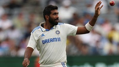 जसप्रीत बुमराह श्रीलंका के खिलाफ टेस्ट सीरीज से बाहर, रिपोर्ट में बड़ा दावा India's pace maestro Jasprit Bumrah in this frame. (Getty)