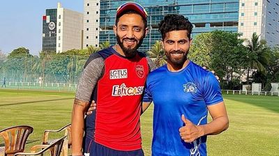 जडेजा ने छोड़ा सौराष्ट्र का साथ, स्टार स्पिनर ने अब अगले घरेलू सीजन में इस टीम से खेलने का लिया फैसला! SportsTak Hindi