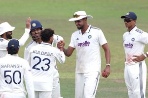 IND vs SLC XI WARM UP : श्रीलंका ने पहले दिन बनाए 8 विकेट पर 363 रन, बुमराह के नहीं होने पर सिराज और कृष्णा विकेट को तरसे SportsTak Hindi