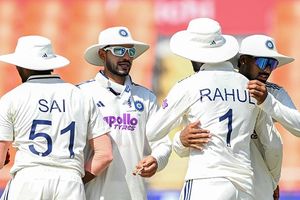 टीम इंडिया को मिली बड़ी राहत! श्रीलंका के खिलाफ टेस्ट सीरीज से पहले पूरी तरह फिट नजर आया ये धुरंधर SportsTak Hindi