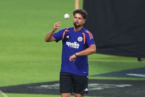 IND vs SLCXI : कुलदीप यादव ने अभ्यास मैच की दूसरी पारी में क्यों नहीं की गेंदबाजी ? सामने आया ये बड़ा कारण SportsTak Hindi