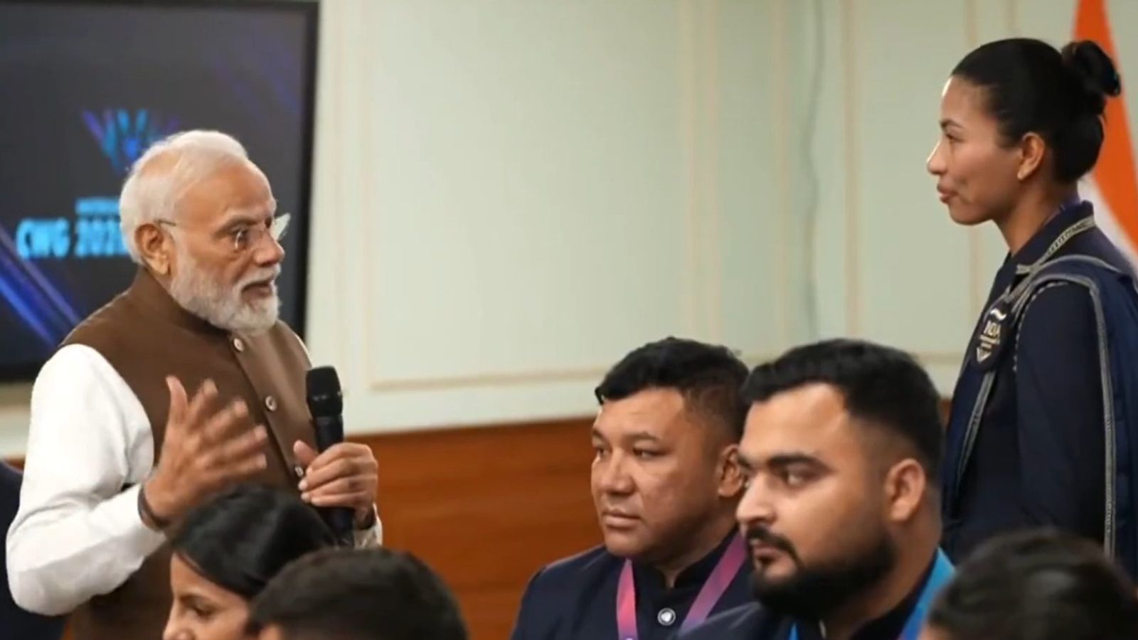 लवलीना बोरगोहेन ने स्कॉटलैंड में भारत के गलत नक्शे पर उठाई थी आवाज, अब पीएम मोदी ने यूं बढ़ाया हौसला लवलीना से बात करते पीएम मोदी