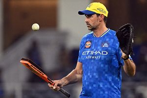 विदेशी एक्सपर्ट बनेगा CSK का नया हेड कोच, धोनी और गायकवाड़ से बातचीत के बाद फ्रेंचाइज लगाएगी मुहर! SportsTak Hindi