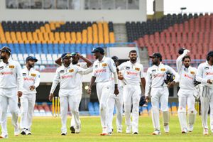 INDvsSL: श्रीलंकाई टीम विकेटकीपर के लिए परेशान! 3 साल से बाहर सूरमा और नौसिखिए में टक्कर, जानिए पूरा मामला SportsTak Hindi